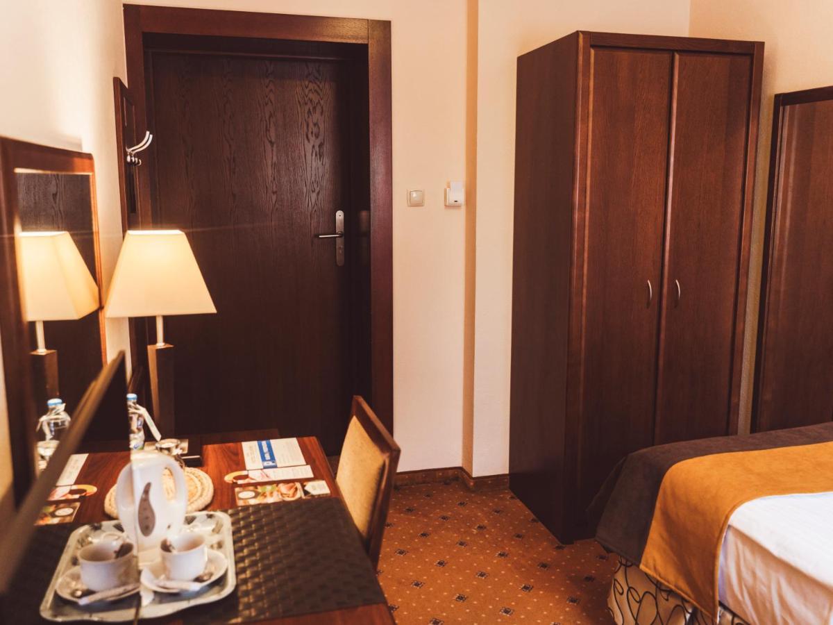 Hotel Osjann Biala Podlaska Ngoại thất bức ảnh