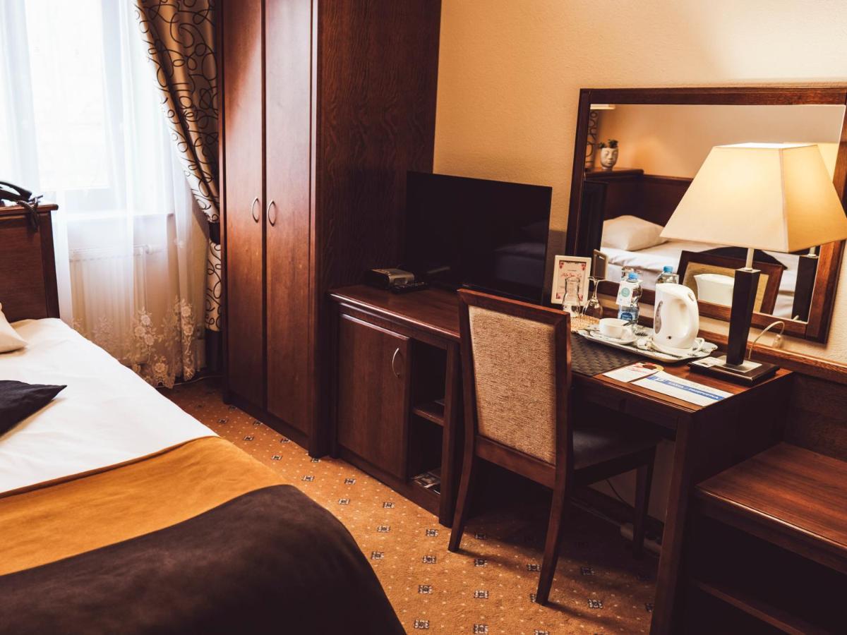 Hotel Osjann Biala Podlaska Ngoại thất bức ảnh