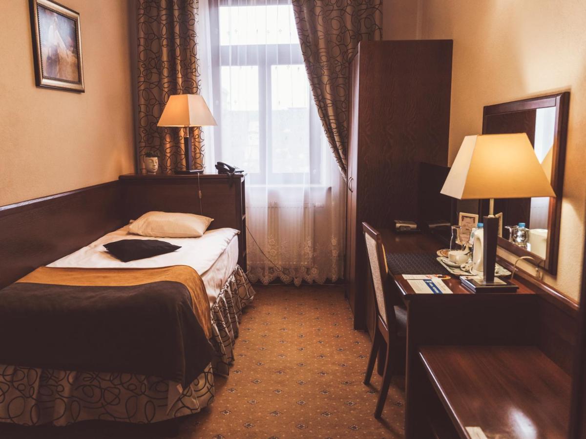 Hotel Osjann Biala Podlaska Ngoại thất bức ảnh